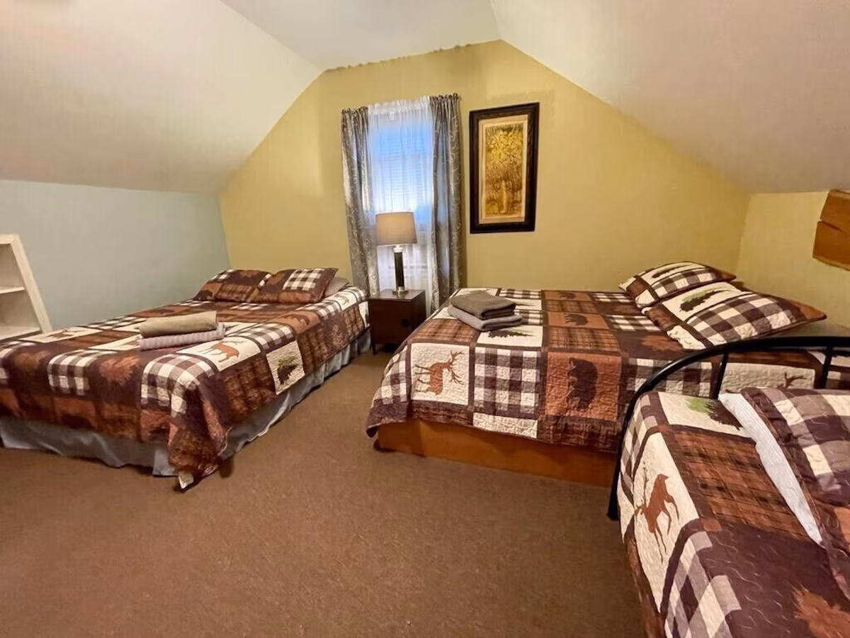 Additional bedroom at The Central Avenue Lodge