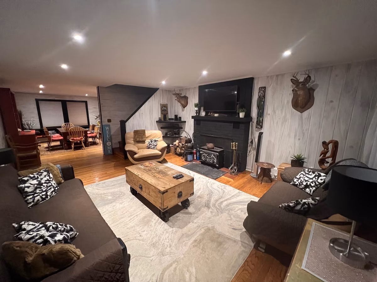 Living room at The Central Avenue Lodge